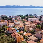 Eleonora Apartman *