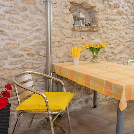 Διαμέρισμα Eleonora