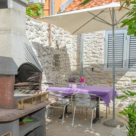 Eleonora Apartmán *